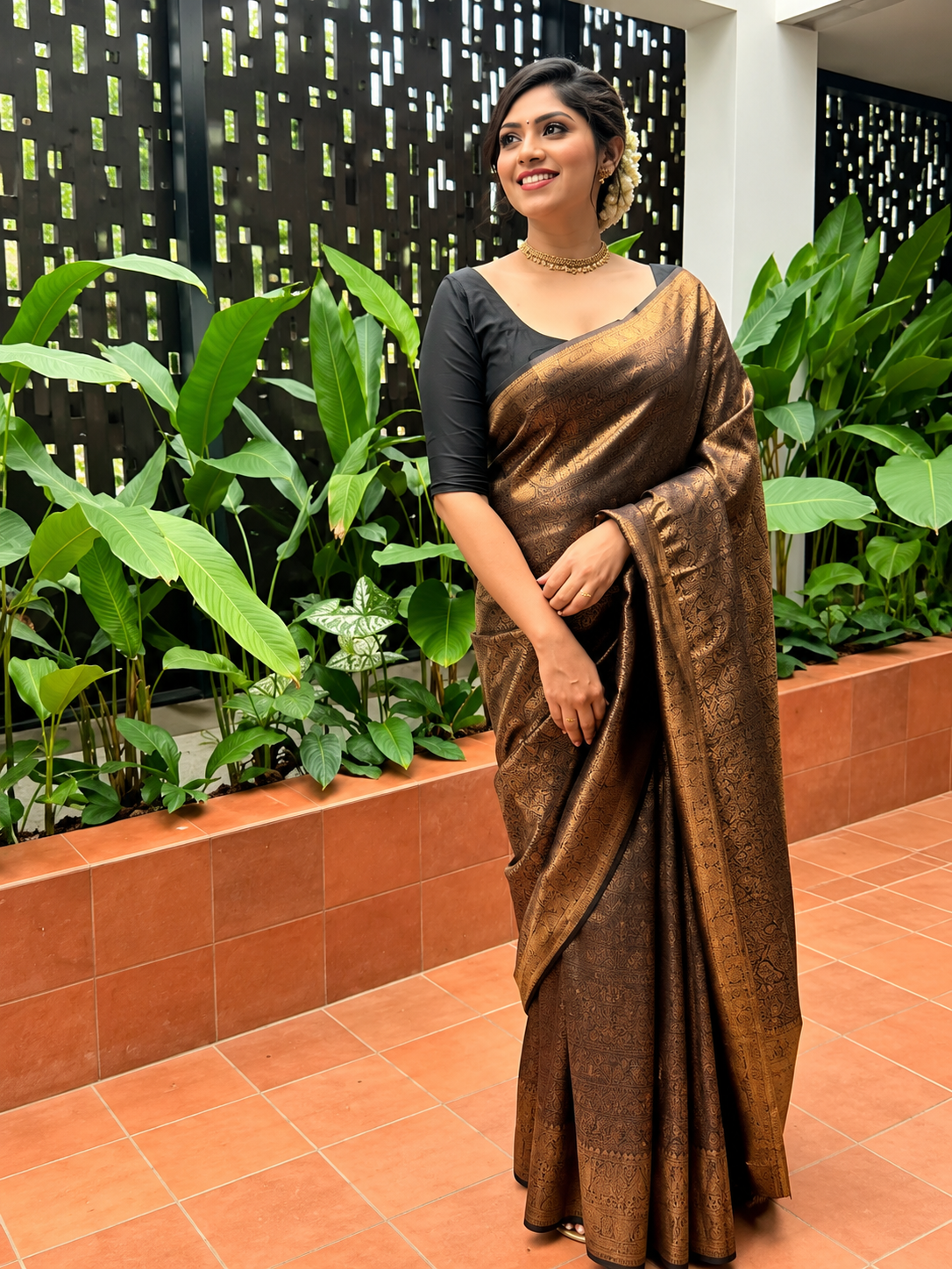 Banarasi Jacquard Silk Saree With Blouse